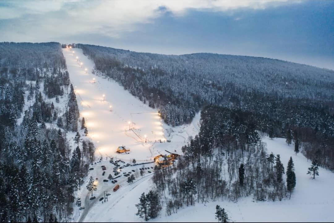 Pensjonat Laworta Ski Ustrzyki Dolne Exteriér fotografie